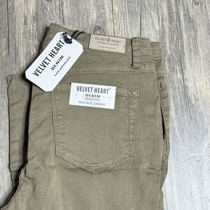 Velvet Heart Women’s Fresh Denim Grown Daily Mid Rise Maddox Jeans Size 28